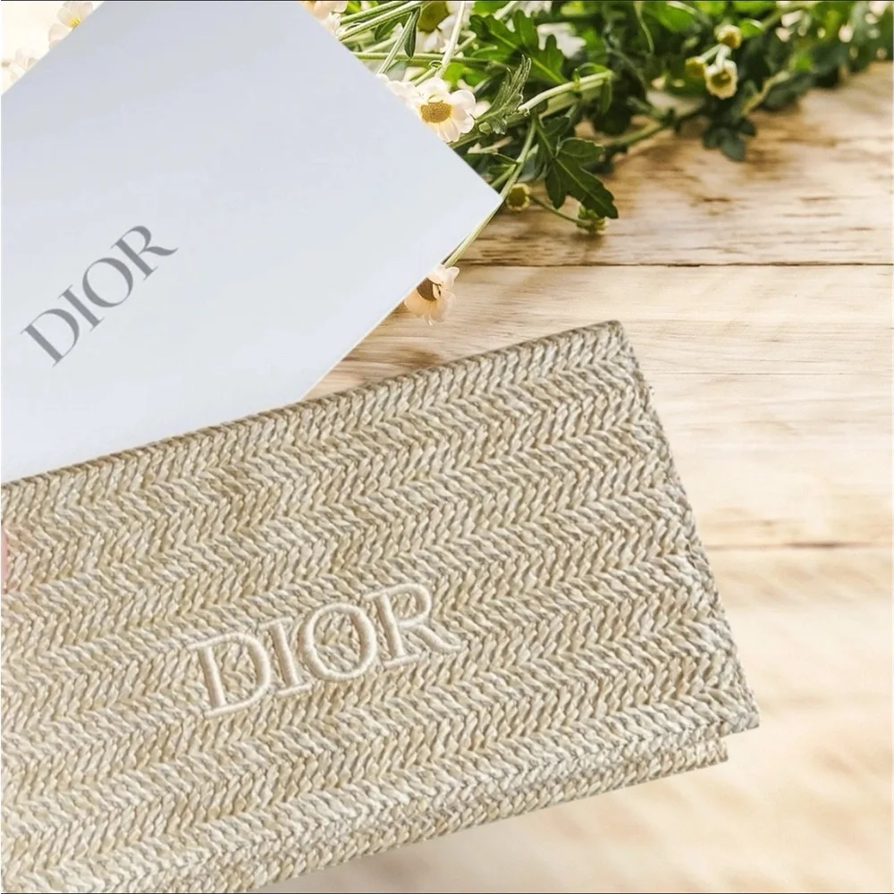 Dior Raffia Pouch - Picture 2 of 12